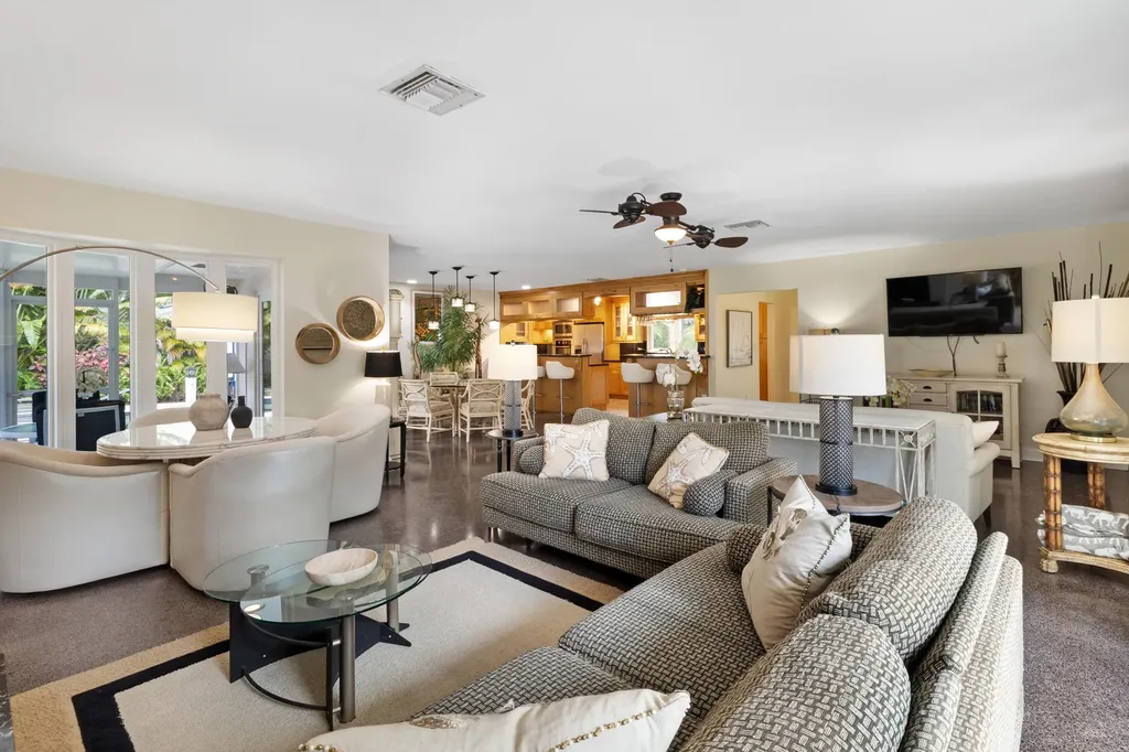 3240 Lakeview Drive Pompano Beach FL 33062