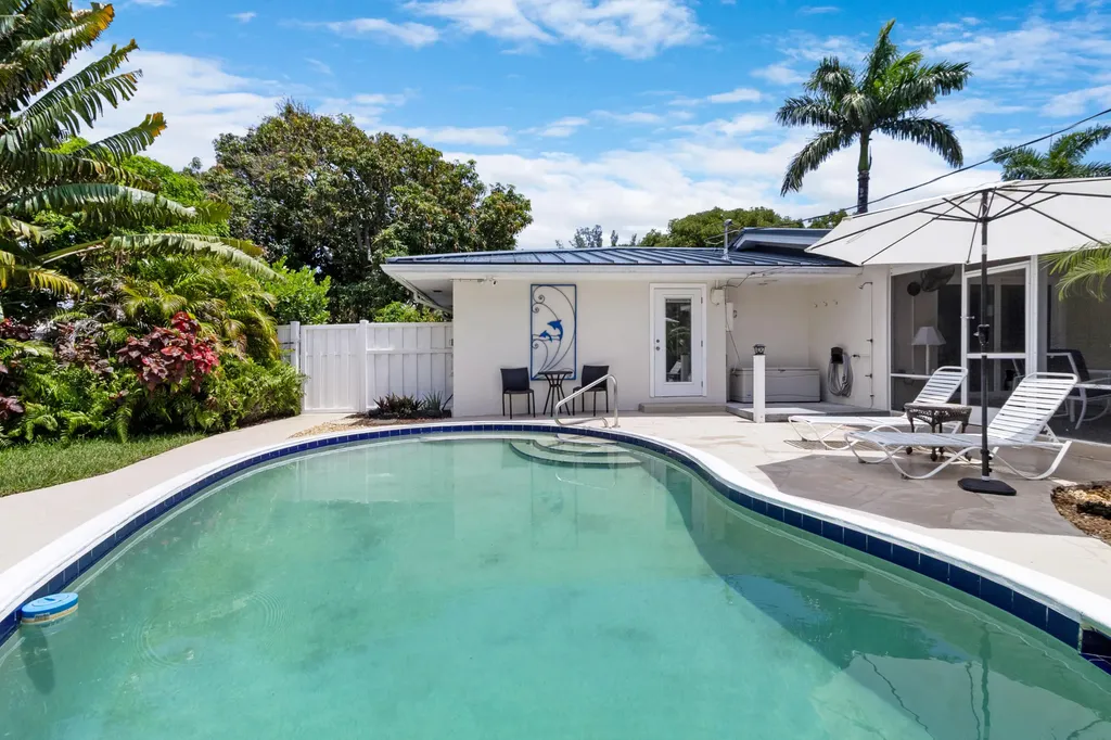 3240 Lakeview Drive Pompano Beach FL 33062