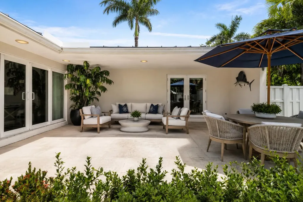 3240 Lakeview Drive Pompano Beach FL 33062