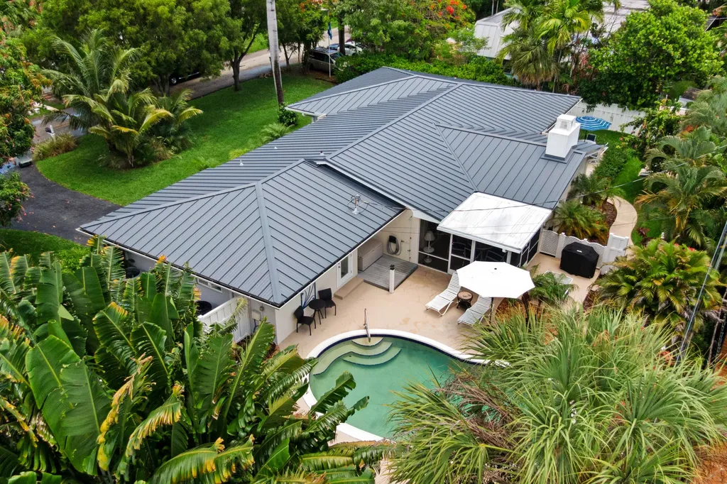 3240 Lakeview Drive Pompano Beach FL 33062