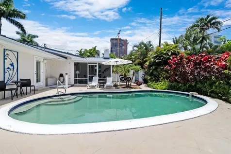 3240 Lakeview Drive Pompano Beach FL 33062