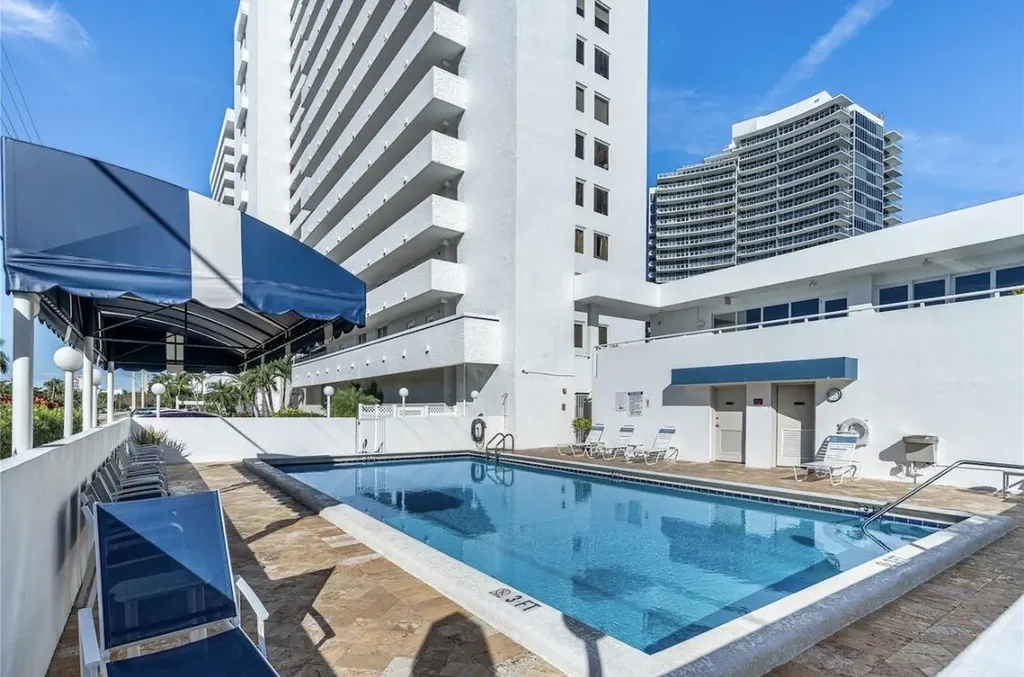 2200 NE 33rd Avenue Fort Lauderdale FL 33308
