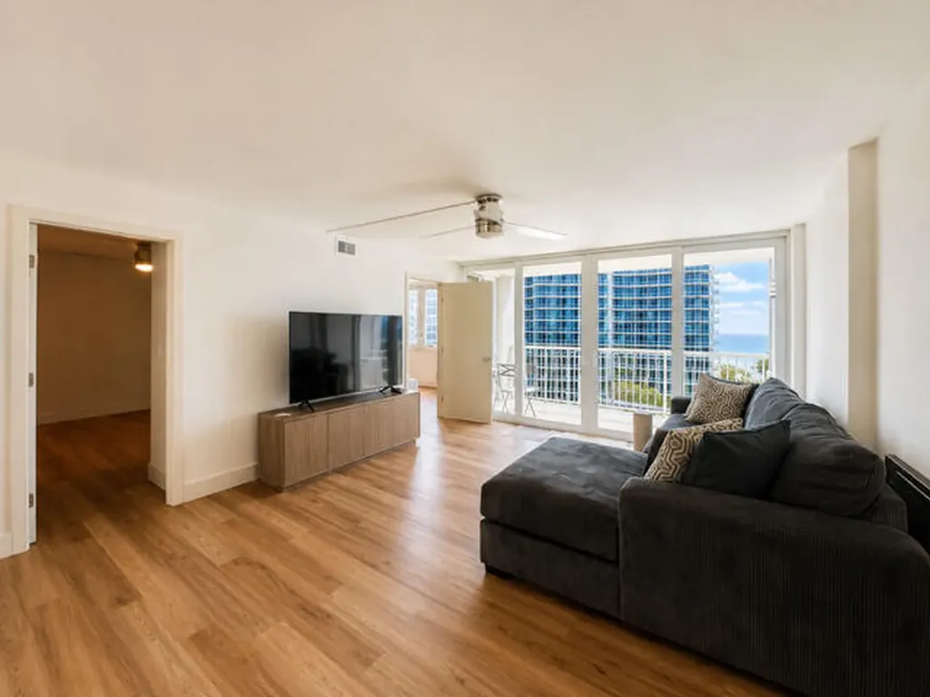 2200 NE 33rd Avenue Fort Lauderdale FL 33308