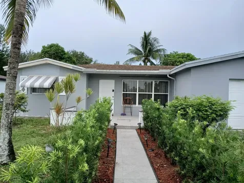 3852 NW 34th Street Lauderdale Lakes FL 33309