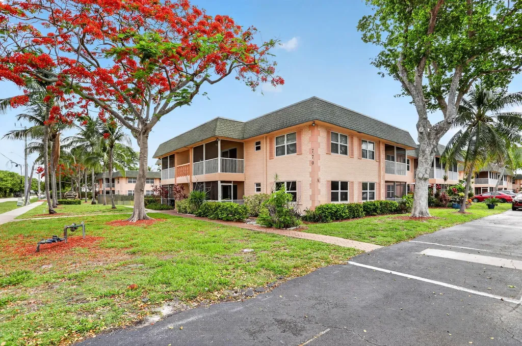 770 SE 2nd Avenue Deerfield Beach FL 33441