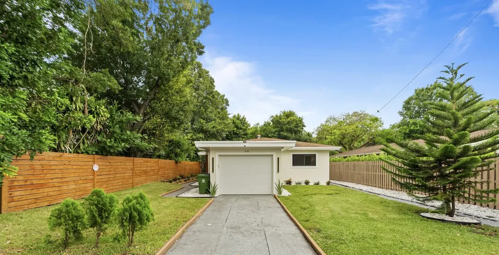 210 SW 11th Street Fort Lauderdale FL 33315