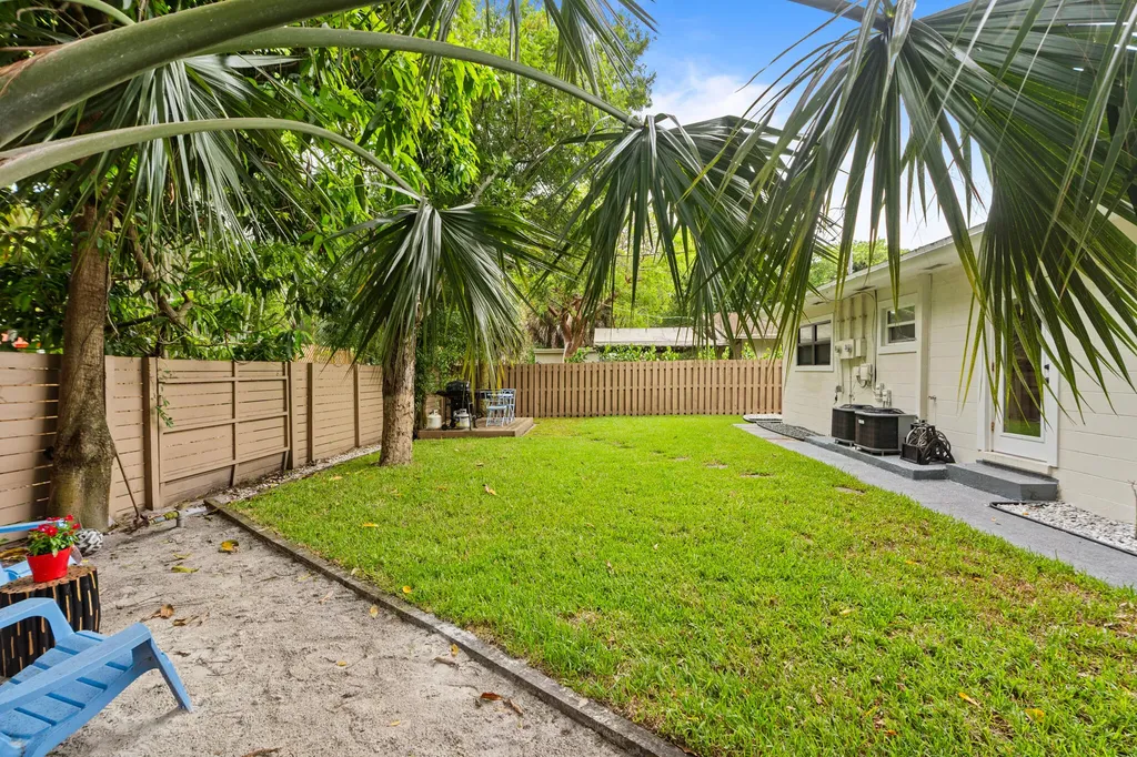 210 SW 11th Street Fort Lauderdale FL 33315