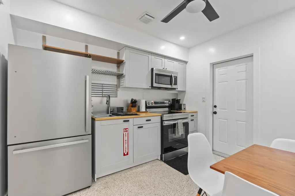 210 SW 11th Street Fort Lauderdale FL 33315