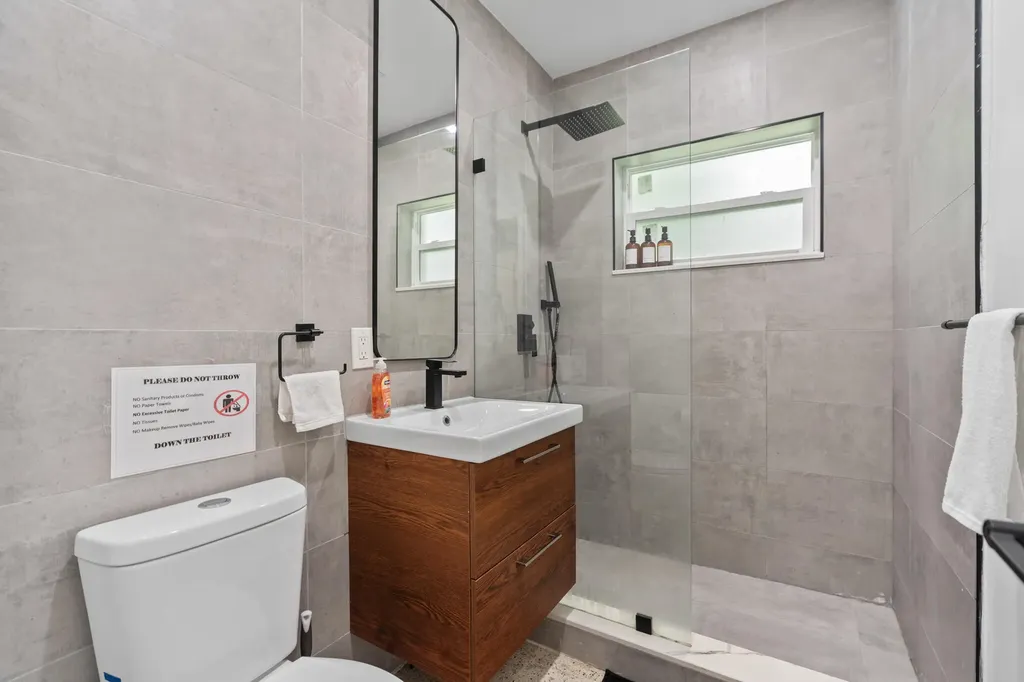 210 SW 11th Street Fort Lauderdale FL 33315