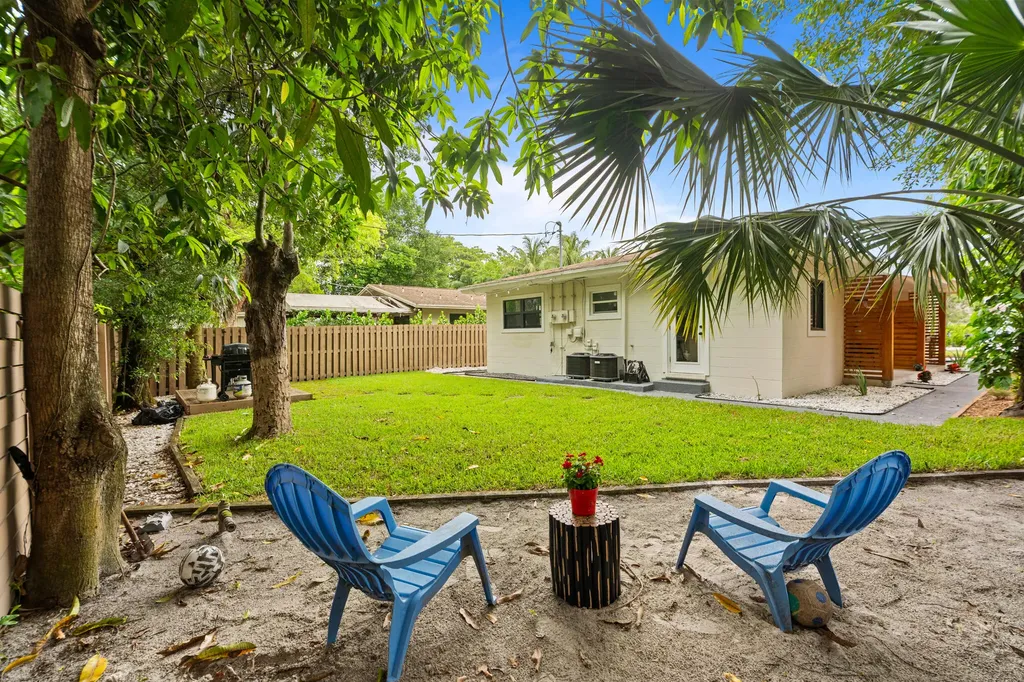 210 SW 11th Street Fort Lauderdale FL 33315