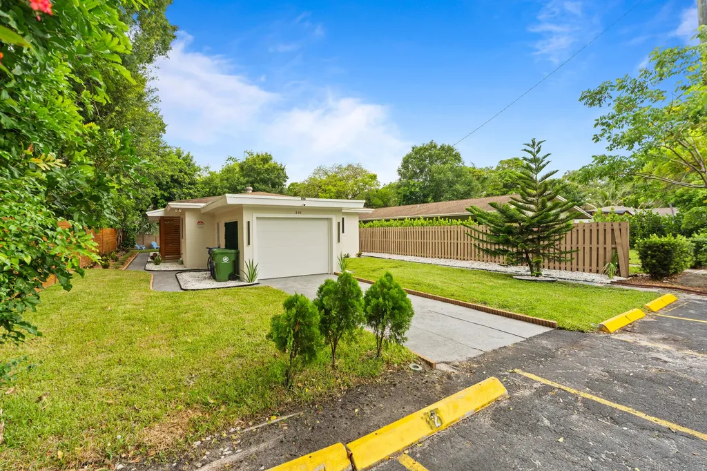 210 SW 11th Street Fort Lauderdale FL 33315