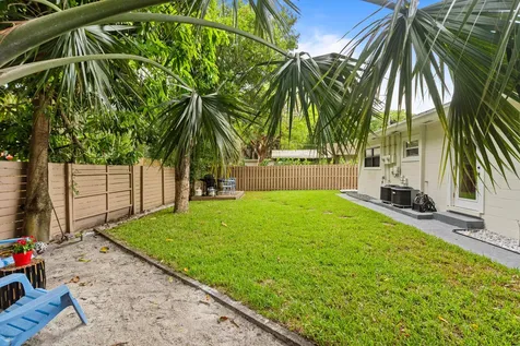 210 SW 11th Street Fort Lauderdale FL 33315