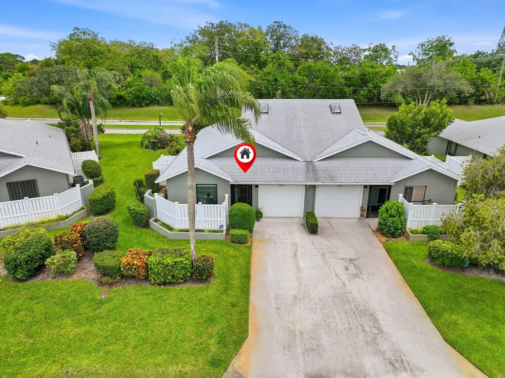 6786 SE Yorktown Drive Hobe Sound FL 33455