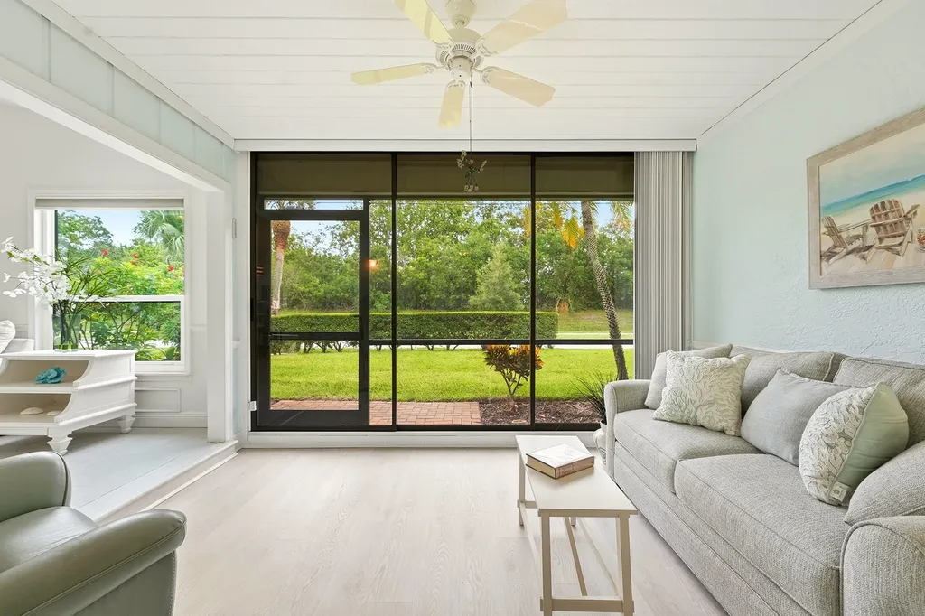 6786 SE Yorktown Drive Hobe Sound FL 33455