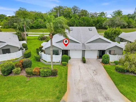 6786 SE Yorktown Drive Hobe Sound FL 33455