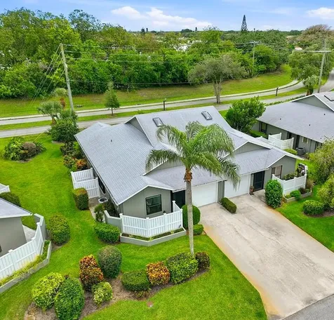 6786 SE Yorktown Drive Hobe Sound FL 33455