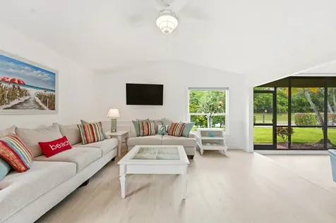 6786 SE Yorktown Drive Hobe Sound FL 33455