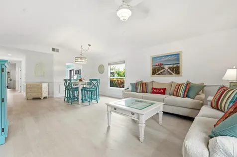 6786 SE Yorktown Drive Hobe Sound FL 33455