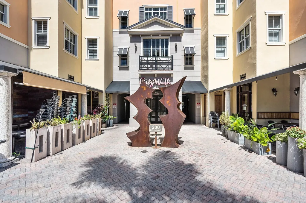 200 NE 2nd Avenue Delray Beach FL 33444