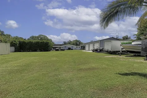 11821 NW 6th Court Plantation FL 33325