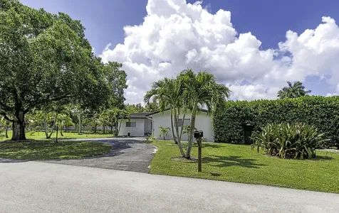 11821 NW 6th Court Plantation FL 33325