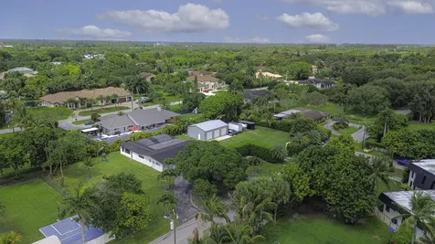 11821 NW 6th Court Plantation FL 33325