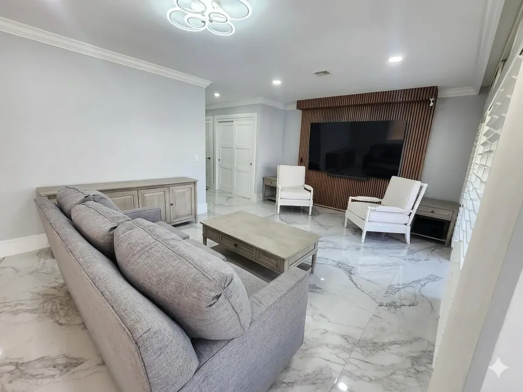 75 Venetian Drive Delray Beach FL 33483