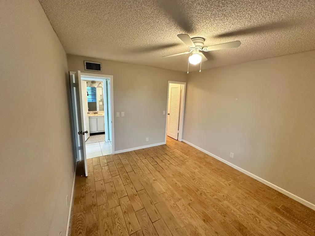 811 Flanders Q Delray Beach FL 33484