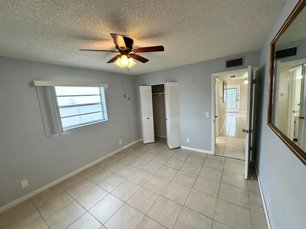 811 Flanders Q Delray Beach FL 33484