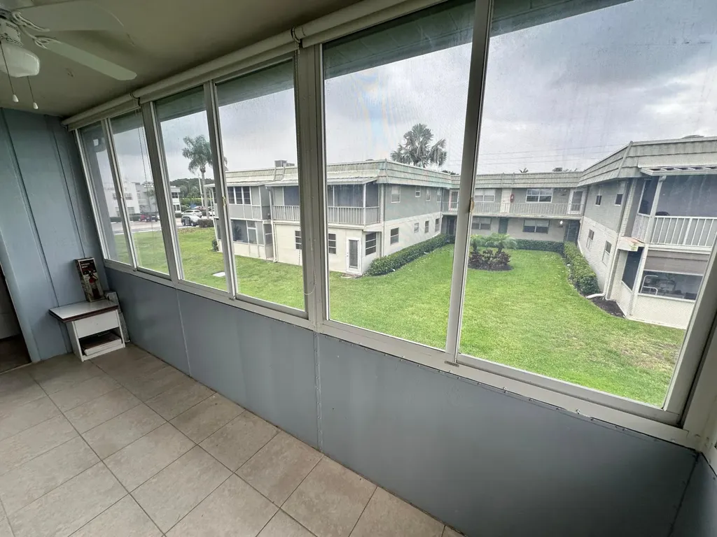 811 Flanders Q Delray Beach FL 33484