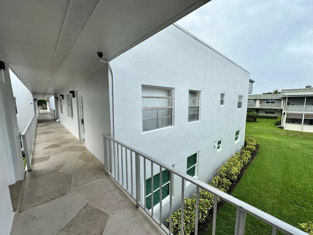 811 Flanders Q Delray Beach FL 33484