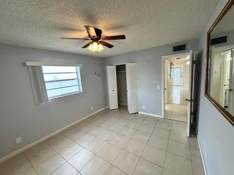 811 Flanders Q Delray Beach FL 33484