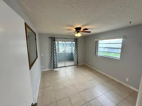 811 Flanders Q Delray Beach FL 33484
