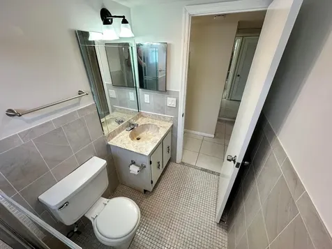 811 Flanders Q Delray Beach FL 33484