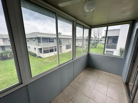 811 Flanders Q Delray Beach FL 33484