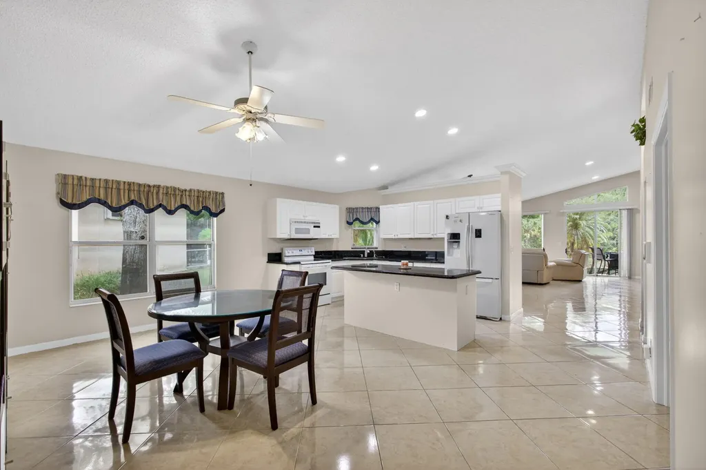 2860 Waters Edge Circle Greenacres FL 33413