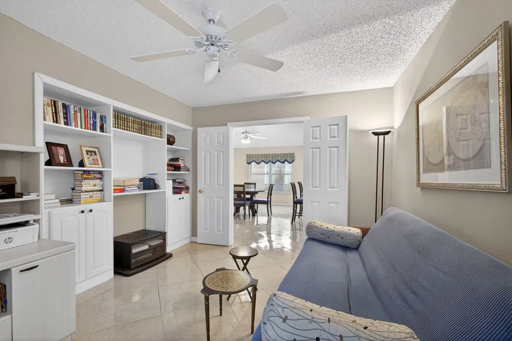 2860 Waters Edge Circle Greenacres FL 33413