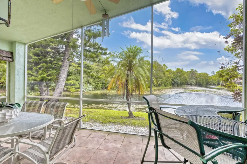 2860 Waters Edge Circle Greenacres FL 33413