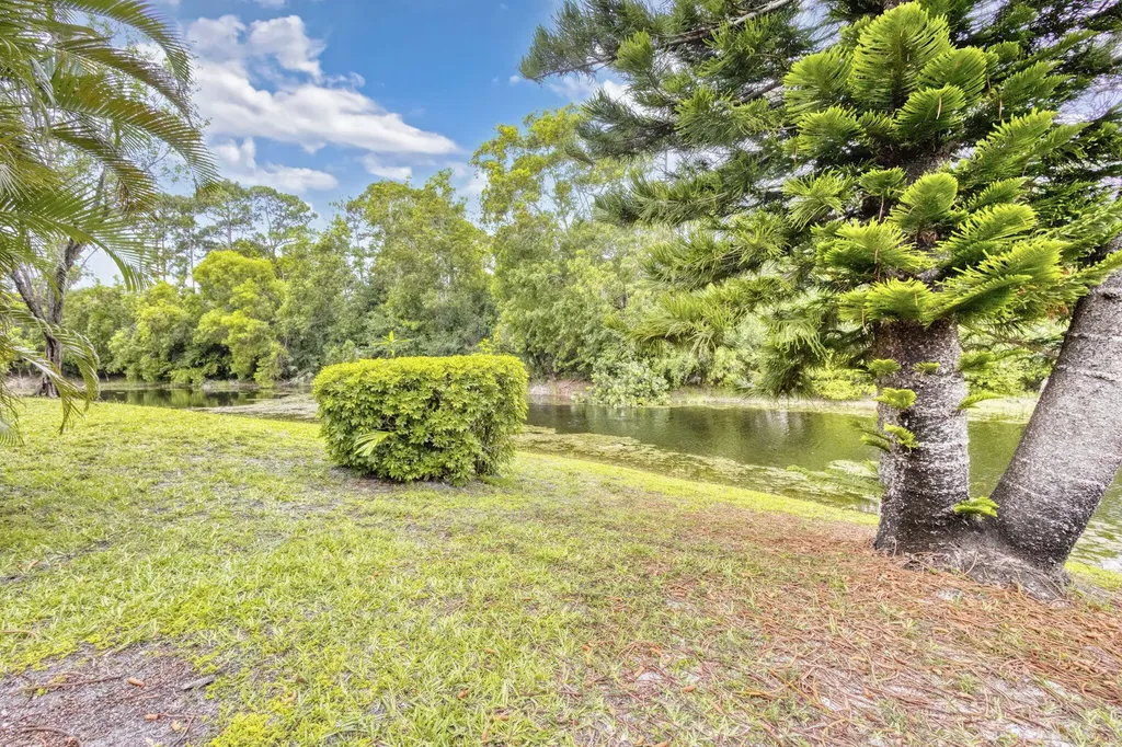 2860 Waters Edge Circle Greenacres FL 33413