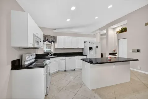 2860 Waters Edge Circle Greenacres FL 33413