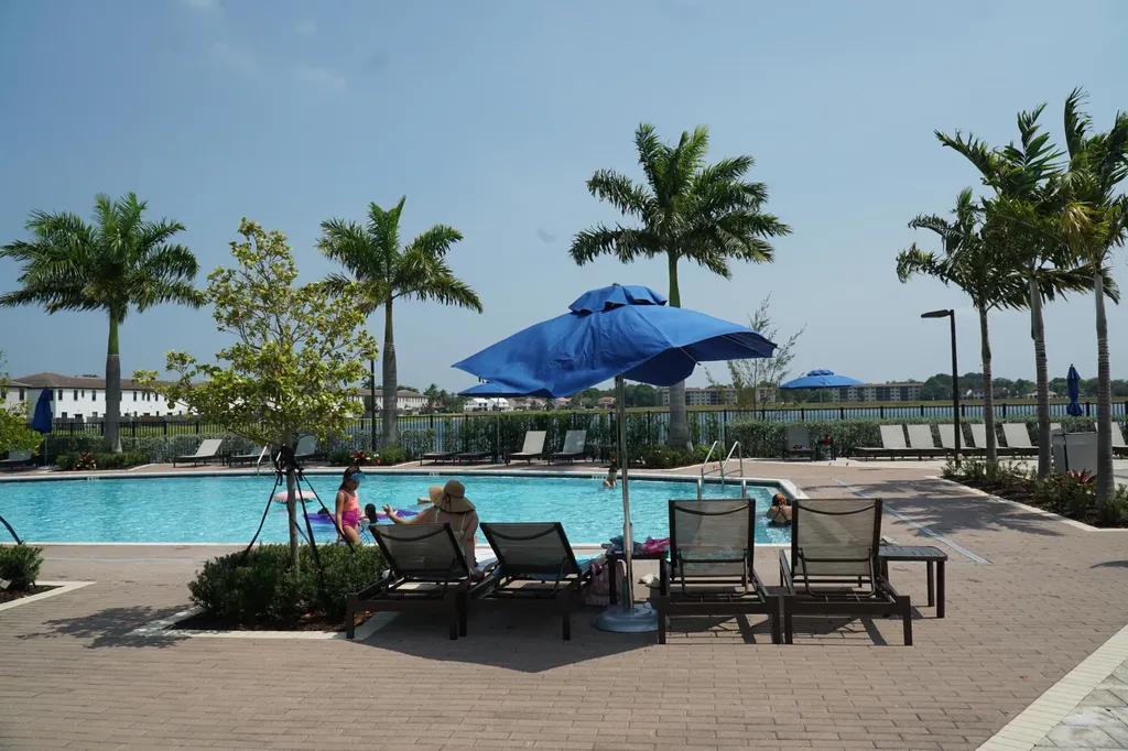 21435 NE 2nd Place Miami FL 33161