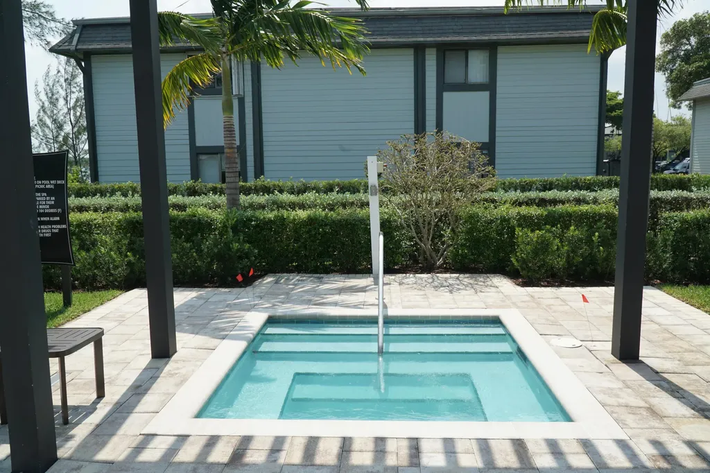 21435 NE 2nd Place Miami FL 33161