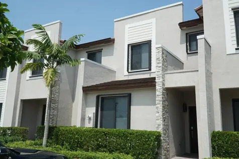 21435 NE 2nd Place Miami FL 33161