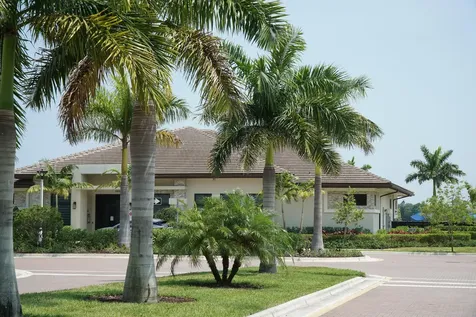21435 NE 2nd Place Miami FL 33161
