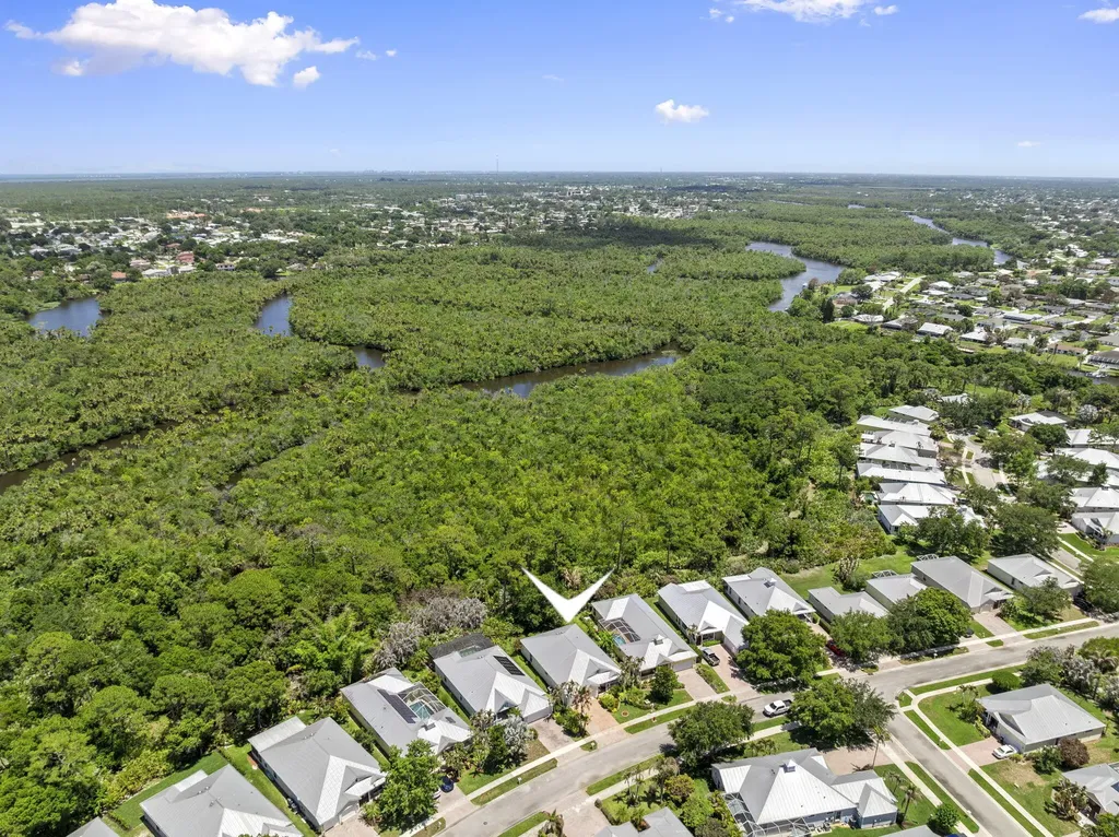 512 NE Canoe Park Circle Port St Lucie FL 34983