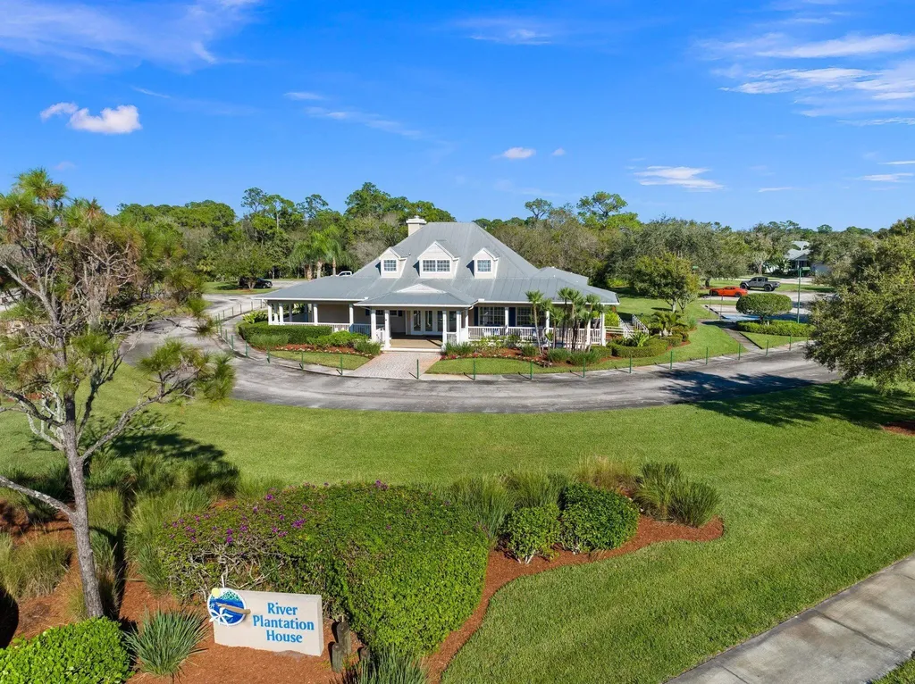 512 NE Canoe Park Circle Port St Lucie FL 34983