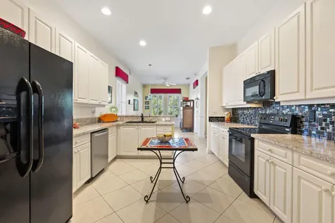 512 NE Canoe Park Circle Port St Lucie FL 34983