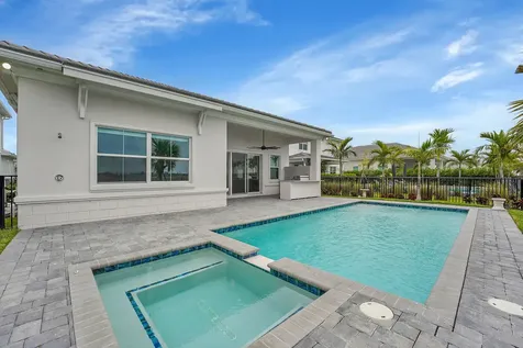 12582 Nautilus Circle Palm Beach Gardens FL 33412