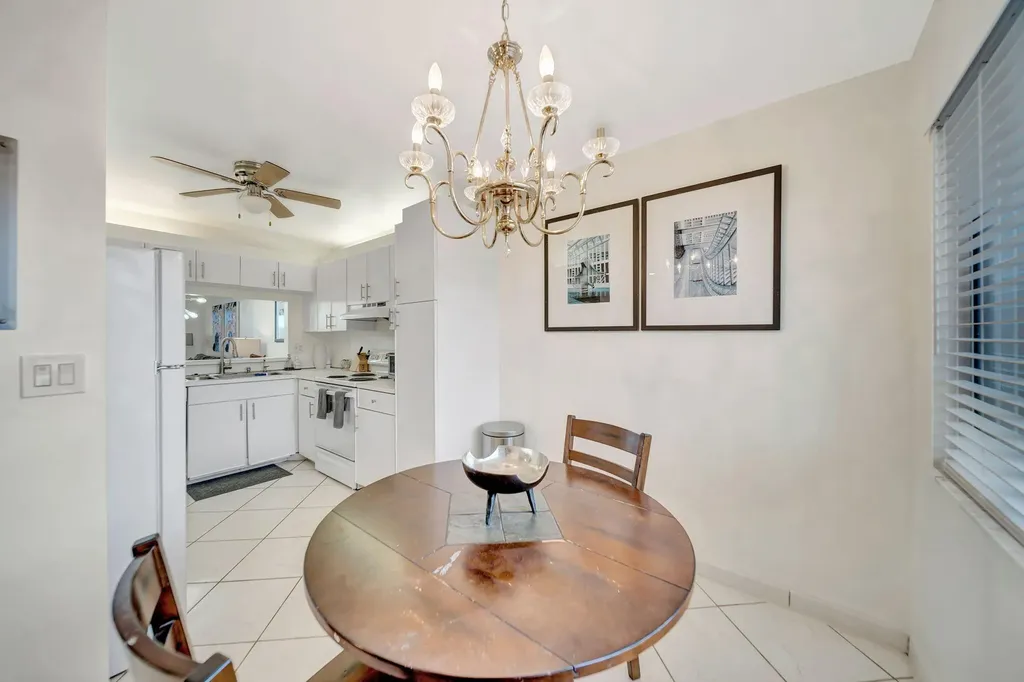 9485 N Belfort Circle Tamarac FL 33321