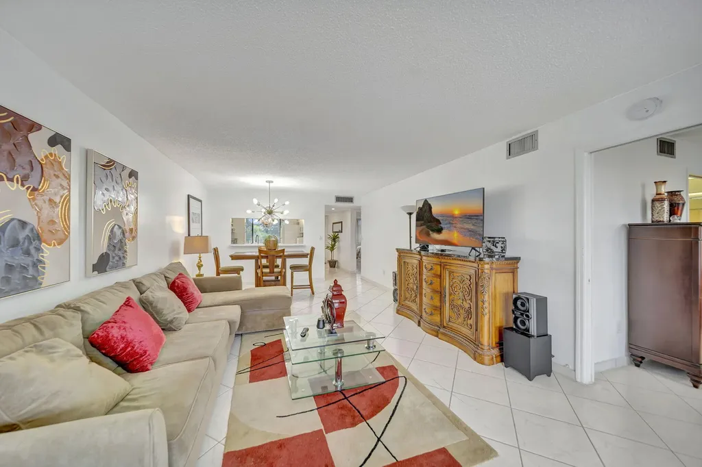 9485 N Belfort Circle Tamarac FL 33321